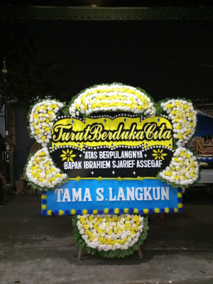 Papan Bunga Duka di Kacepit